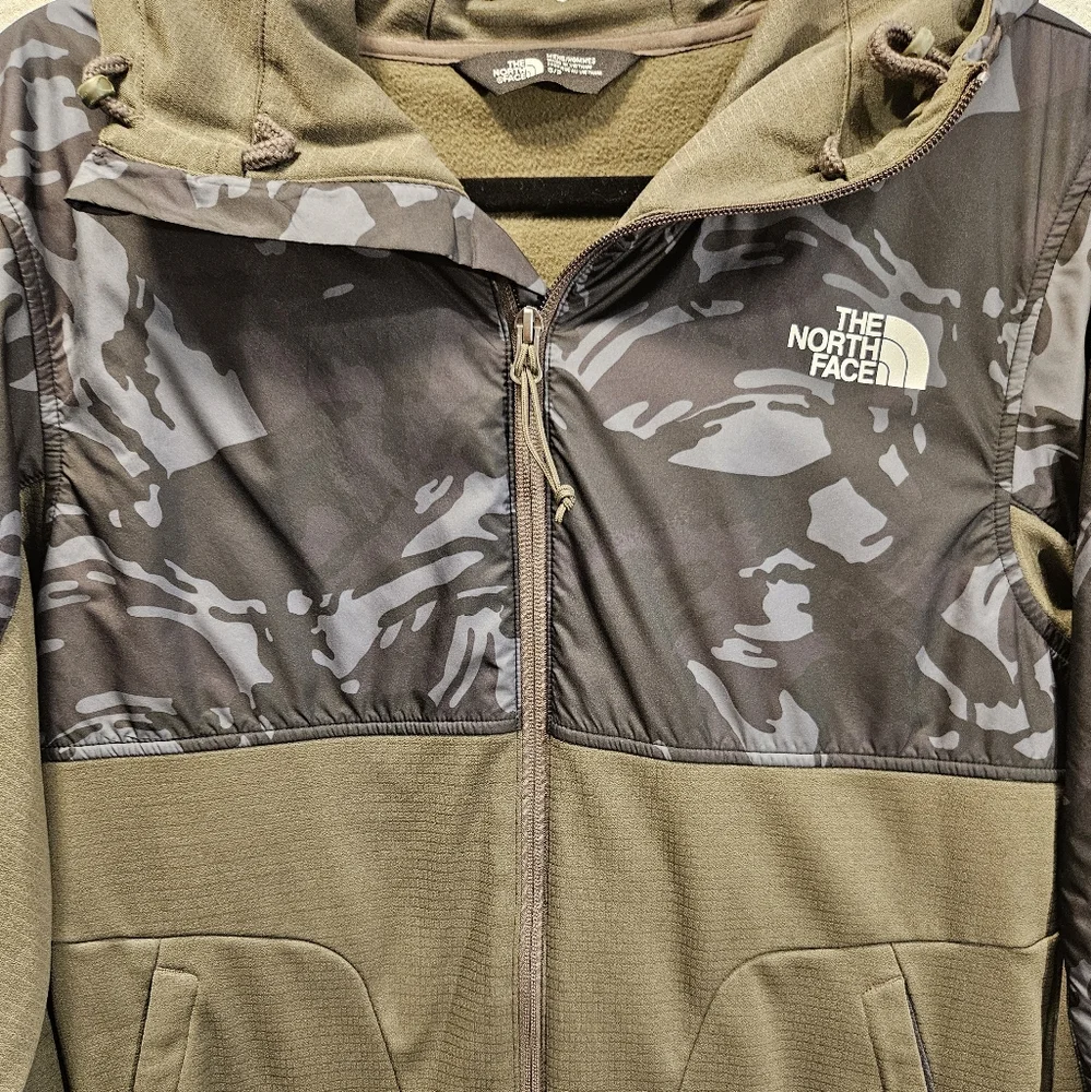The North Face Train N Logo Zip Up Jacket Camo Men Size Small